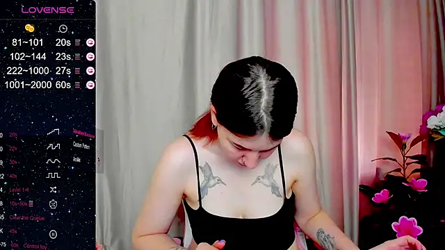 Arya Curves online show from June 25, 3:28 am