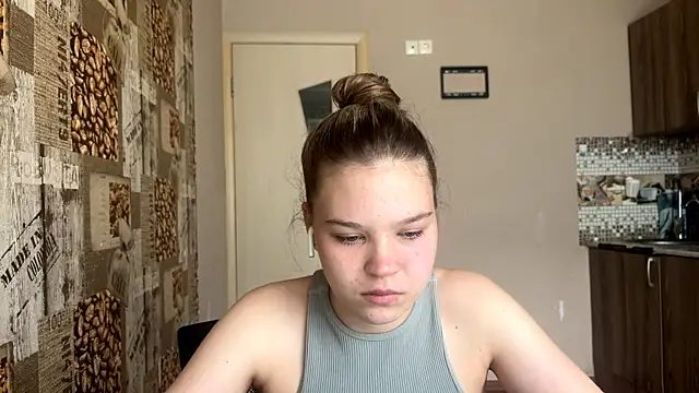 HellyRay online show from June 15, 1:22 pm