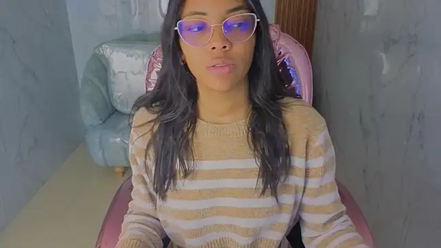 valentina gomez s online show from June 16, 12:50 pm