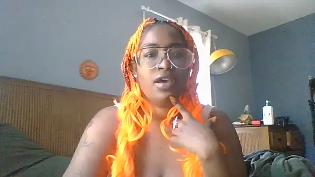 CloverGirlxo online show from June 1, 4:09 pm
