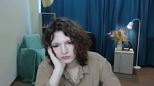 MargieLovering online show from May 26, 7:40 am