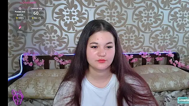 ElisesMuse online show from July 2, 11:49 am