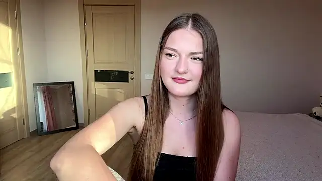lizzzanatooo online show from May 28, 4:38 pm