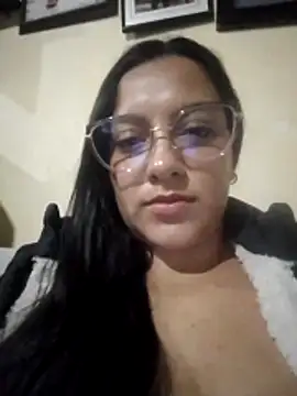 Sexy nayra outdoors  online show from May 30, 11:54 pm