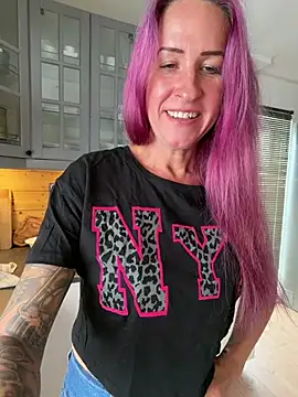 GermanMilfJasmin online show from July 7, 9:35 am