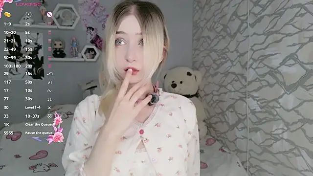 meganami online show from June 11, 1:19 pm