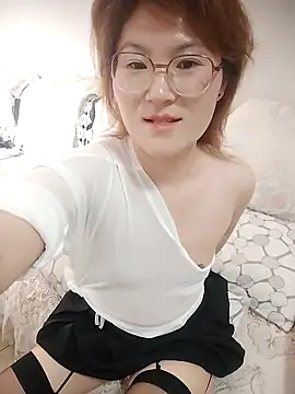 gaoyan880526 online show from June 24, 6:01 am