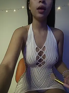 Tiffany Bu online show from July 7, 2:31 pm