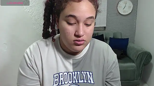 leilasosexy online show from June 30, 1:21 pm