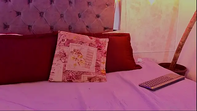kathira londres online show from July 25, 2:35 pm