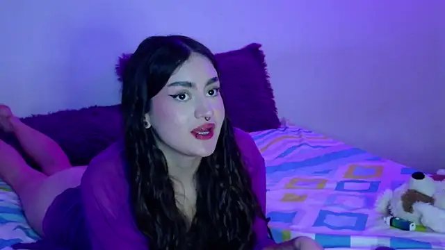 WendyandSienna online show from June 12, 3:25 am