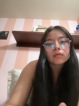 makii 30 online show from June 6, 5:25 am