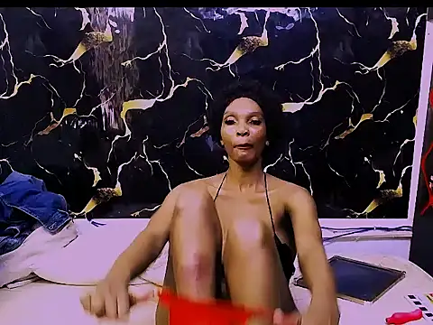 Caramelminxx  online show from June 12, 9:17 am