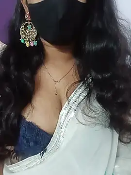 Clara-Lilly online show from July 12, 8:26 am