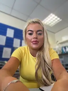 BarbieLeahX online show from June 9, 11:09 am