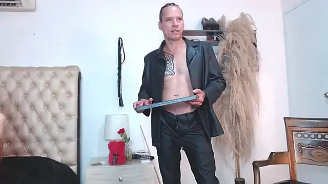 NinaAndRocco online show from July 16, 8:02 pm