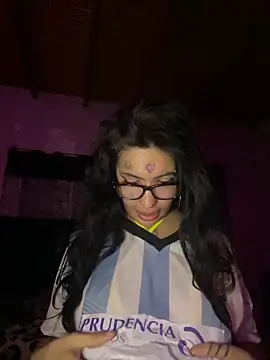 valenbaddie01 online show from June 17, 10:33 pm