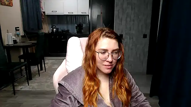 Reginasmilee online show from April 18, 2:58 am