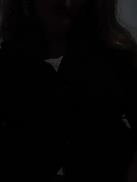 babygirl1306 online show from July 4, 1:01 am