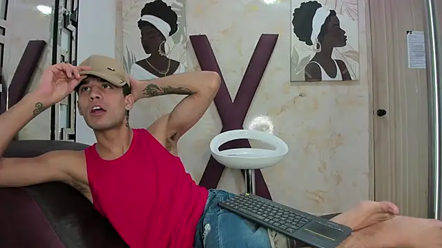 SUCKING LOVER1 online show from June 29, 10:15 am