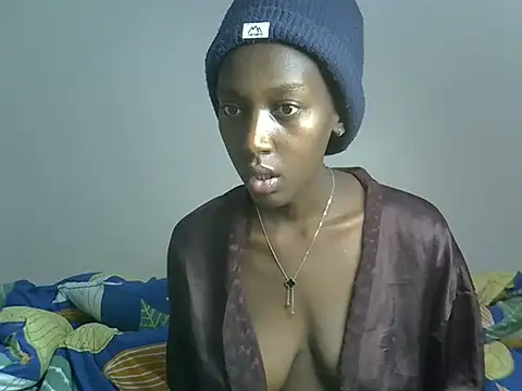 Sexxyliz254 online show from July 7, 9:02 am