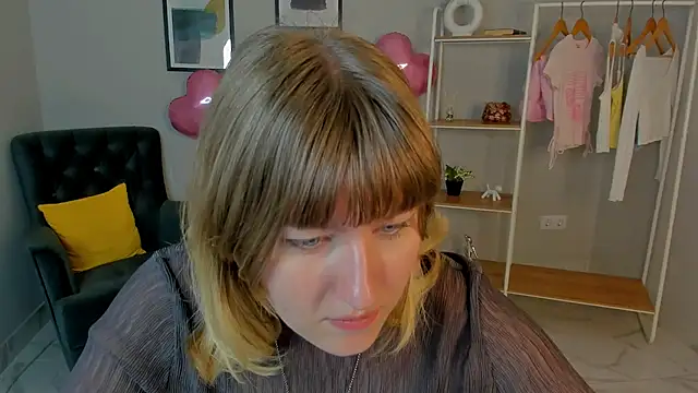 Ashley Little online show from July 11, 11:32 am