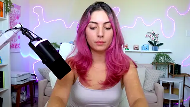 bellabeau online show from July 9, 11:50 pm