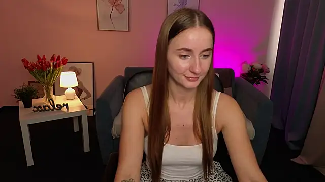 IrisBloomm online show from July 16, 1:37 pm