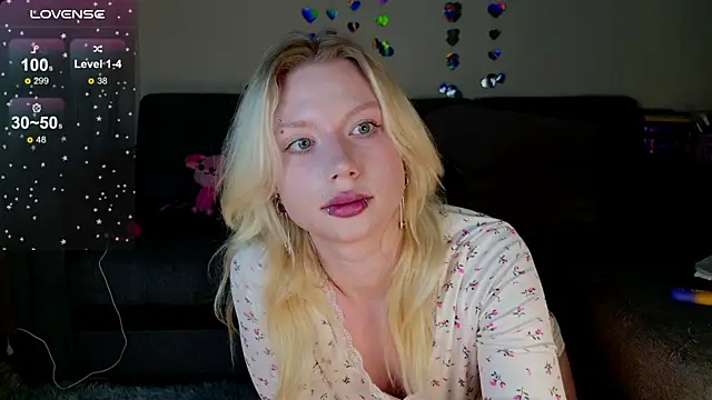 SonyaBlade  online show from July 19, 6:43 pm