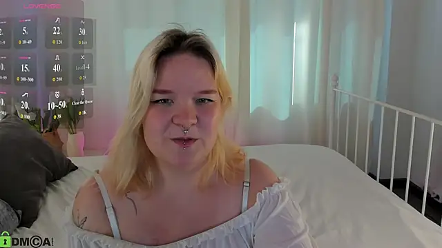 Alice Suun online show from July 27, 9:39 am
