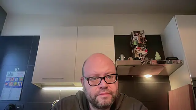 theitalianbear online show from January 6, 8:29 am