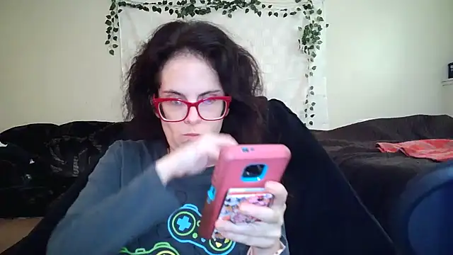Snapshot of JessaBella chatting on October 15, 7:49 pm JessaBella online show from October 15, 7:49 pm