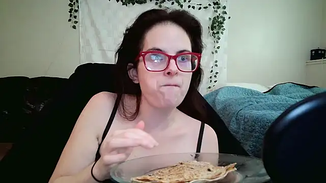 Snapshot of JessaBella chatting on October 20, 6:00 pm JessaBella online show from October 20, 6:00 pm