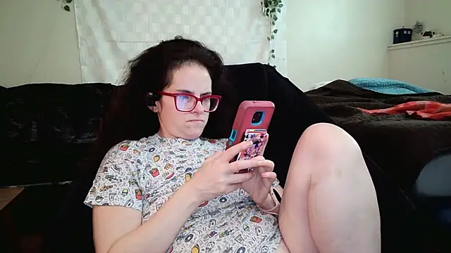 Snapshot of JessaBella chatting on October 16, 7:49 pm JessaBella online show from October 16, 7:49 pm