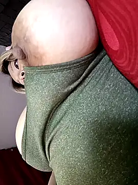 Honey Lucy1 online show from September 27, 10:39 pm