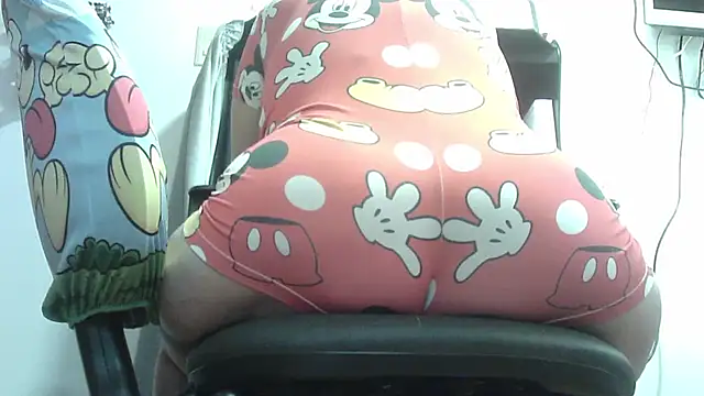 zoe hotxxx online show from April 14, 2:06 pm