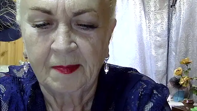 Snapshot of Emma52610 chatting on September 30, 11:27 am Emma52610 online show from September 30, 11:27 am