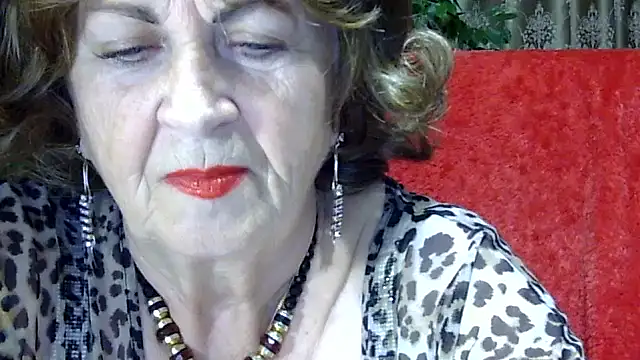 Emma52610 online show from November 30, 3:27 pm