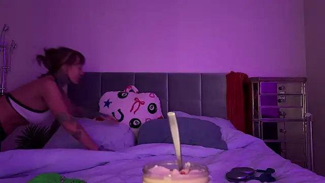 airgeadx online show from January 14, 12:15 am