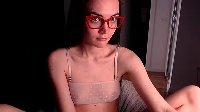 EvelynGG online show from April 15, 11:33 am