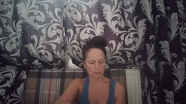 LindaStarS online show from November 18, 8:04 am