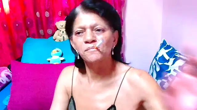 SLUTTYROXY online show from October 1, 6:07 am