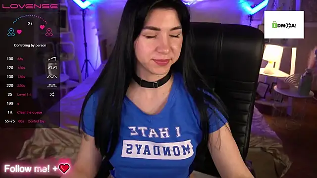 EmilyCandyy online show from December 2, 7:10 am