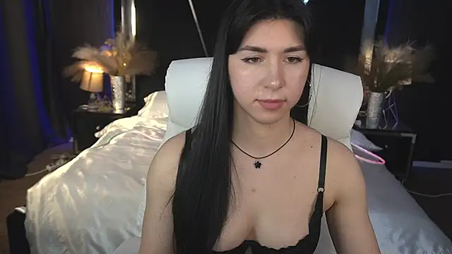 EmilyCandyy online show from November 8, 7:46 am