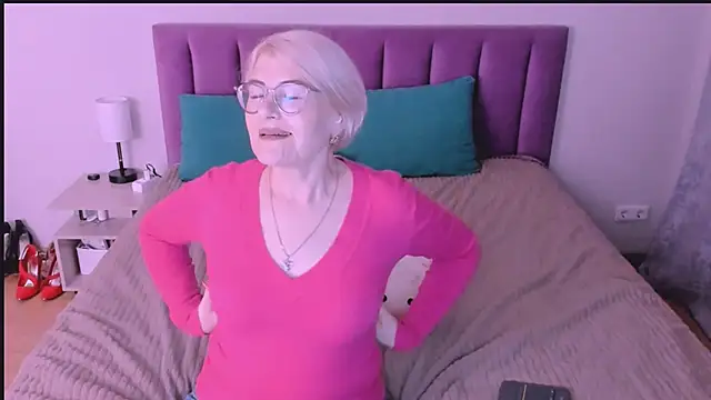 sabrinamacmarren online show from September 24, 6:40 pm