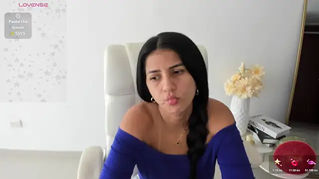 renata t  online show from April 16, 9:39 pm