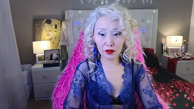 RoxalanaStar online show from February 17, 10:20 pm