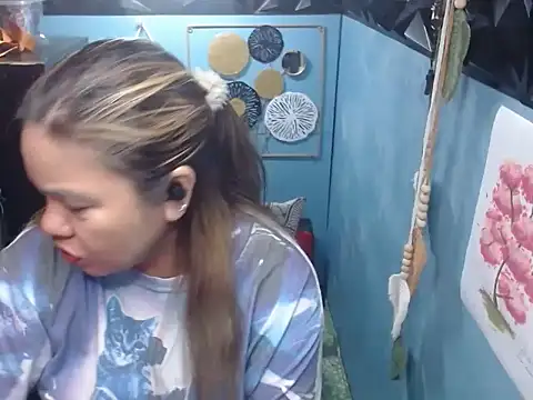 ambersmile online show from February 5, 10:35 pm