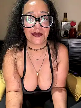 PichyPrettyPussy online show from November 11, 7:11 pm
