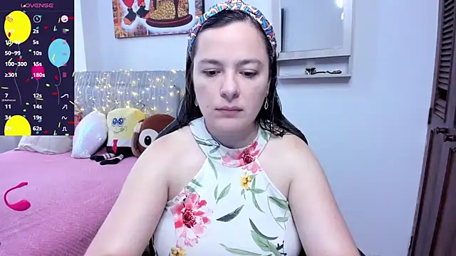 angelaagomez online show from November 22, 9:17 pm